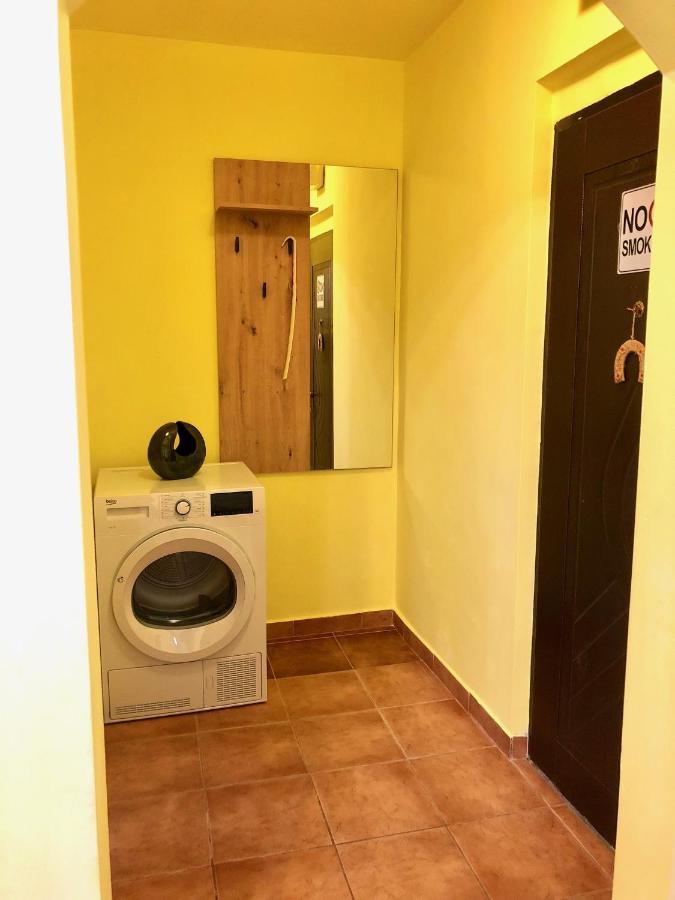 Cozy And Clean Apartment, Near National Arena Bukarest Exterior foto