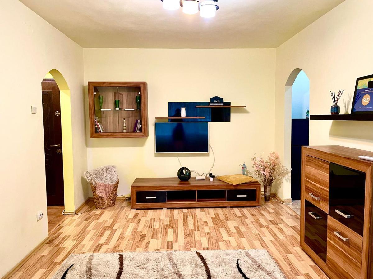Cozy And Clean Apartment, Near National Arena Bukarest Exterior foto